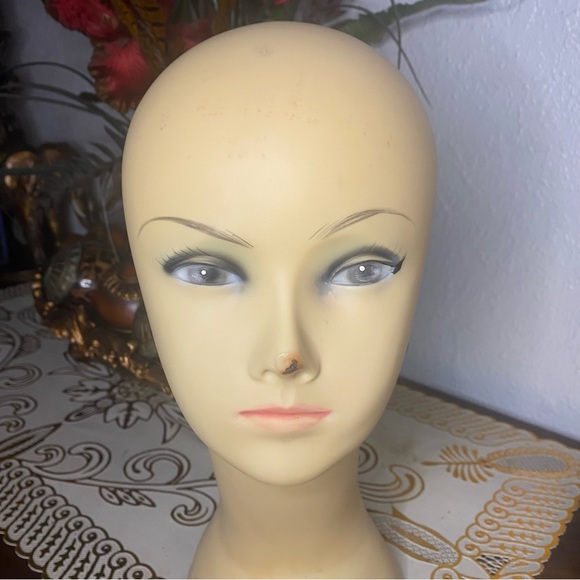 Mannequin Head - Picture 4 of 4
